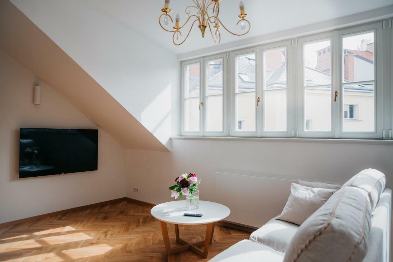 High Heaven Apartment Prague Ngoại thất bức ảnh