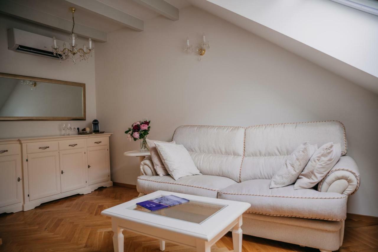High Heaven Apartment Prague Ngoại thất bức ảnh